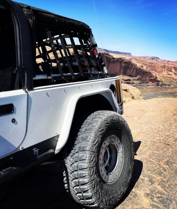 TNT Customs Jeep Wrangler LJ Corner Guards with 3 Inch Flare and Factory Wheel Opening